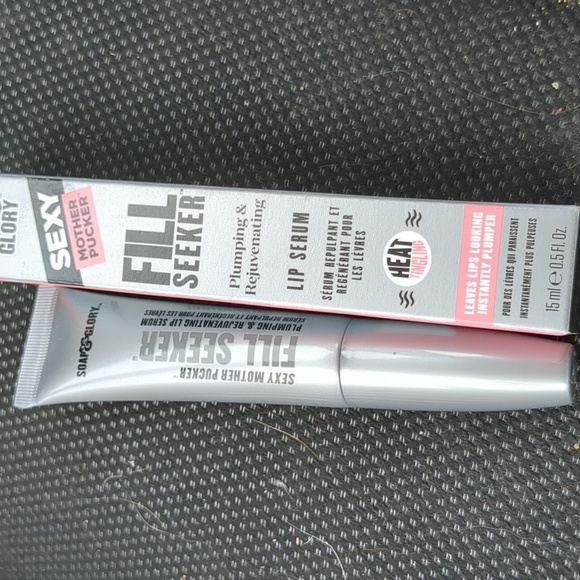Soap & Glory Trio super volume Mascara, XXL Pillow Plump Gloss, Lip Serum - Picture 4 of 4